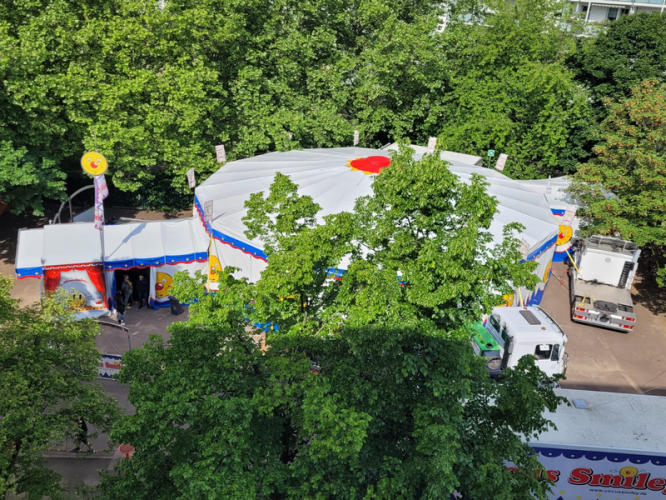 circus_smiley_02.png